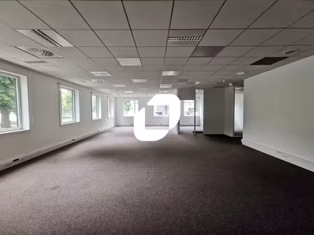 a louer  immeuble vinci bureaux en rdc !