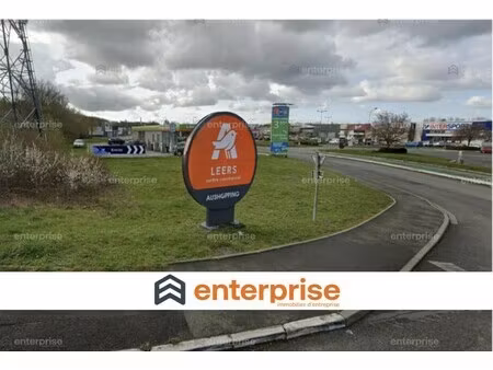 location local commercial