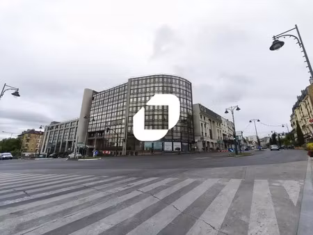 a vendre  proximite immediate rer e