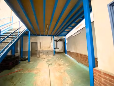 local d'activités 515 m² avec parking à vendre / proximité a25 et transports