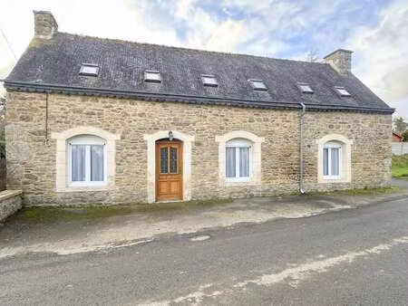 location maison à saint-adrien (22390) : à louer / 129m² saint-adrien