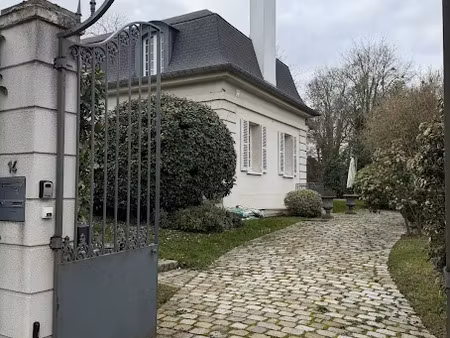 vente maison 6 pièces 202 m² à saint-germain-en-laye (78100)  1 150 000 €