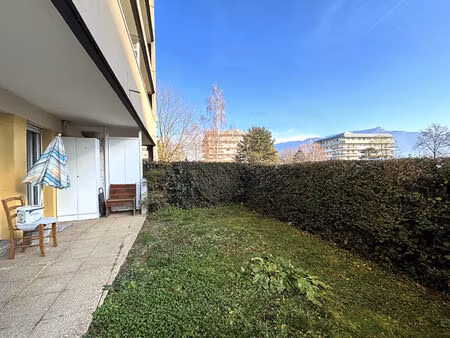 deux pièces avec jardin  terrasse et parking dans une copropriété prisée proche du centre 