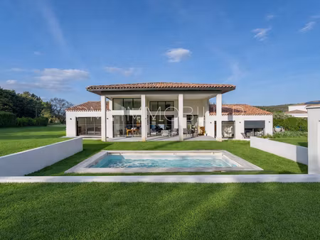 vente villa 6 pièces 234 m² à cabries (13480)  1 685 000 €