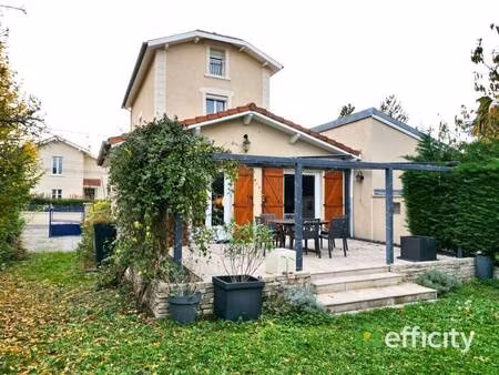 maison de ville à vendre