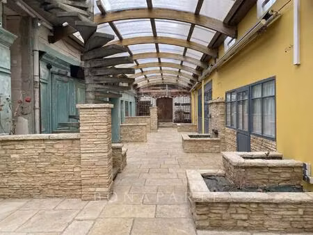 belle-île-en-mer – investissement d’exception : vaste ensemble immobilier et commercial au