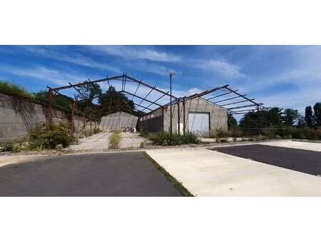 vente garage et parking à saint-hilaire-saint-florent (49400) : à vendre / saint-hilaire-s