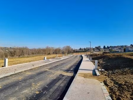 terrain constructible viabilisé à vendre