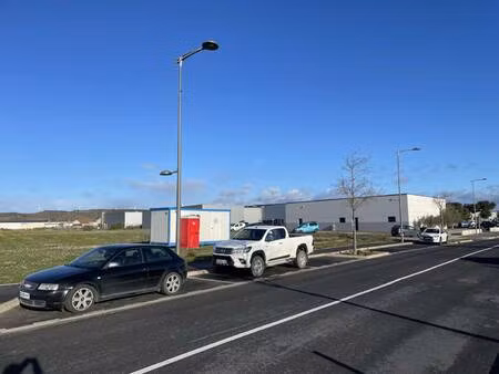 espace industriel à vendre