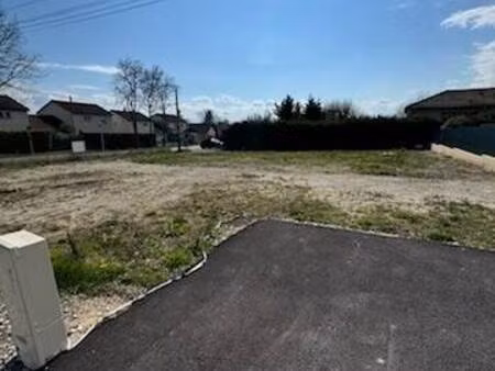 terrain constructible viabilisé à vendre