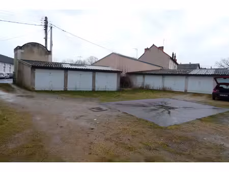 à louer 3 garages