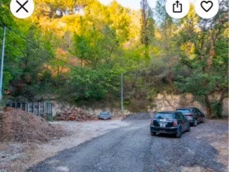 vend beau terrain non constructible