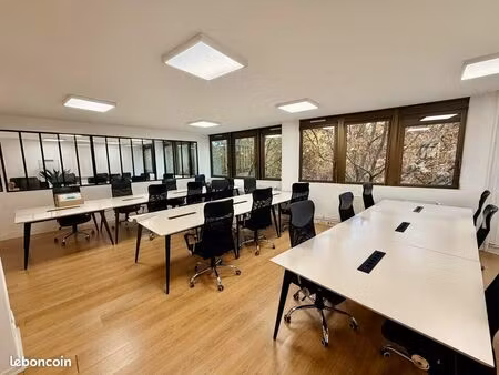 bureaux 1 442 m²