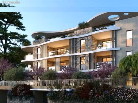 parking/box 16 m² mougins