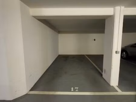 place parking sécurisé paris 17 (guy moquet)