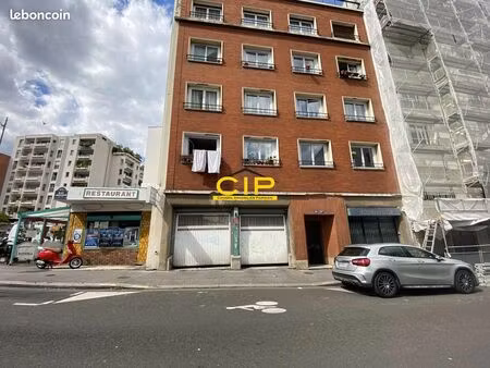 parking/box 12 m² paris