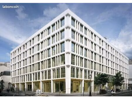 parking double à vendre – quartier sentier/grands boulevards – chargeur électrique disponi