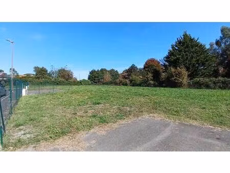 terrain constructible viabilisé à vendre