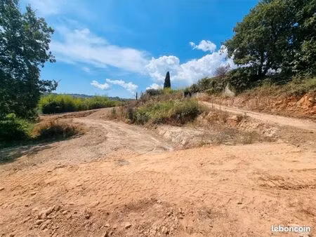 terrain 1 570 m² peymeinade