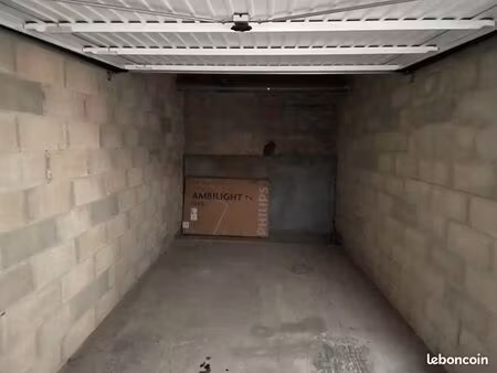 parking/box 13 m² marseille