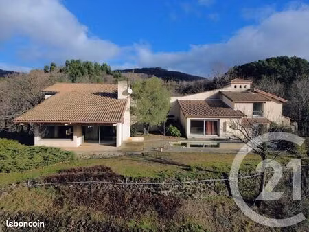 maison 7 pièces 283 m²