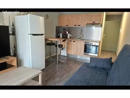 studio refait à neuf + balcon au calme