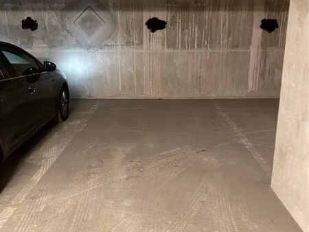 loue place de garage