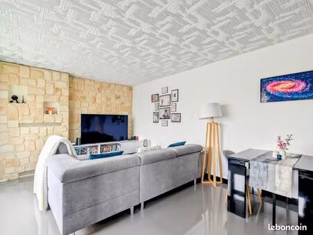 2 pièces · 49 m² · lognes 77185 · terrasse · parking · proche rer