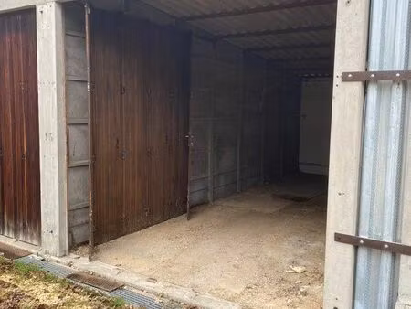 garage box à louer au 01/02/2026