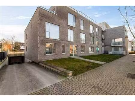 appartement avec terrasse et parking