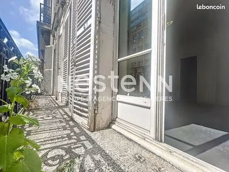 location bureaux boétie 75008