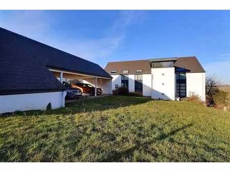 immeuble de rapport avec 4 appartements (2 et 3 ch.)