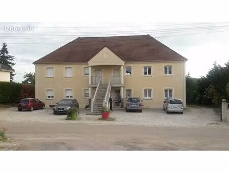 f4 dans maison a 5mm d' auxerre