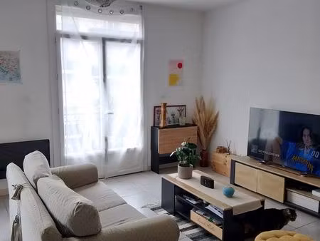 particulier loue appartement f2 rénové avec cave et balcon– proche université de perpignan