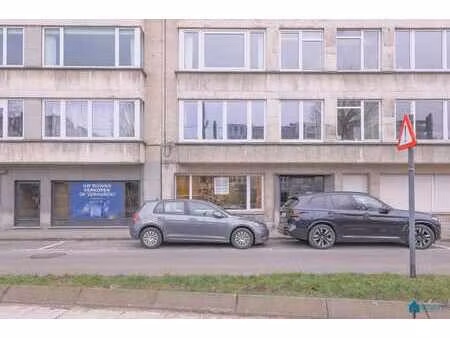 étage de bureaux au rez-de-chaussée adjacent au zuidpark