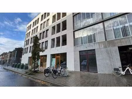 petit bureau à vendre sur le site des tondeliers à gand