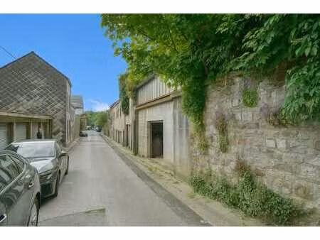 superbe entrepôt de ± 55 m² – hypercentre de huy