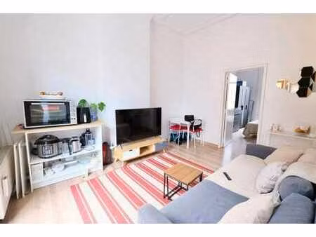 immeuble avec 5 unités locatives actuellement