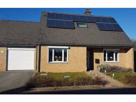 belle maison dans quartier calme