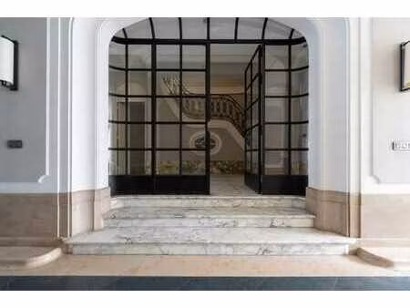 sompteux hotel pariculier avec second logement