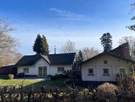 charmante maison de plain-pied 2 chambres + jardin à louer