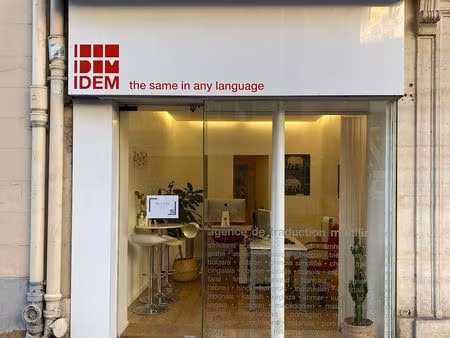 vitrine sur rue  bureau sur cour  studio – 50 m² – paris 6ᵉ