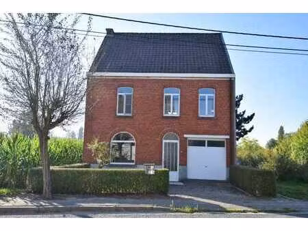 instapklare woning met garage en zonnige tuin te oosterzele!