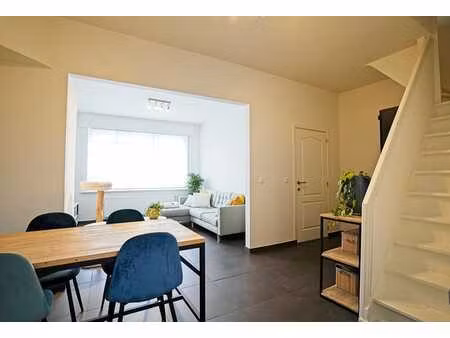 instapklare  gerenoveerde woning met stadstuin en terras