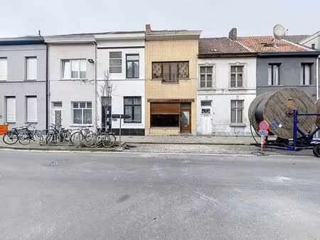 maison à rénover dans un endroit calme à ledeberg