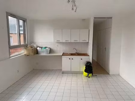 location appartement 3 pièces à combourg (35270) : à louer 3 pièces / 48m² combourg
