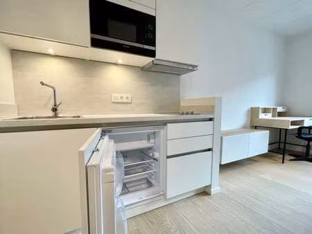 proximité ulb - superbe studio moderne meublé 25m²