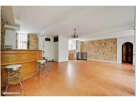 local commercial 220 m² paris 4ème