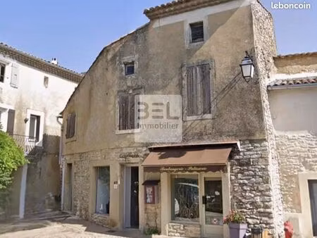 immeuble 8 pièces 236 m²