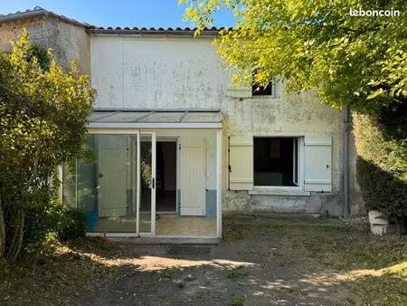 pugnac  maison t4 de 72m² avec jardin